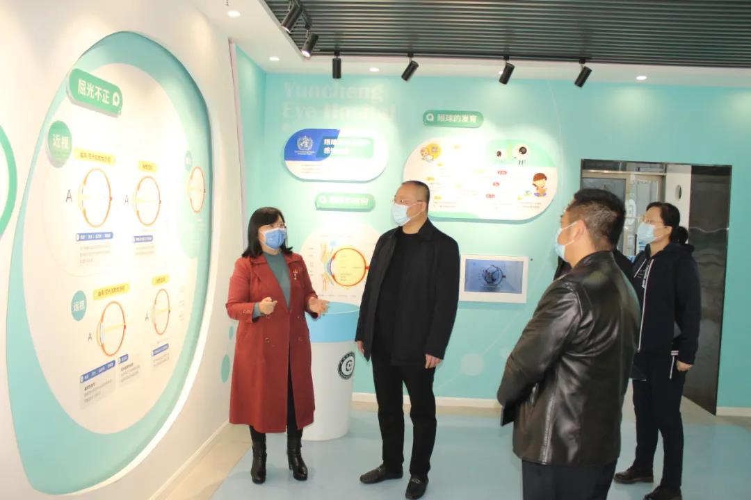 1-21122P9355J91.jpg