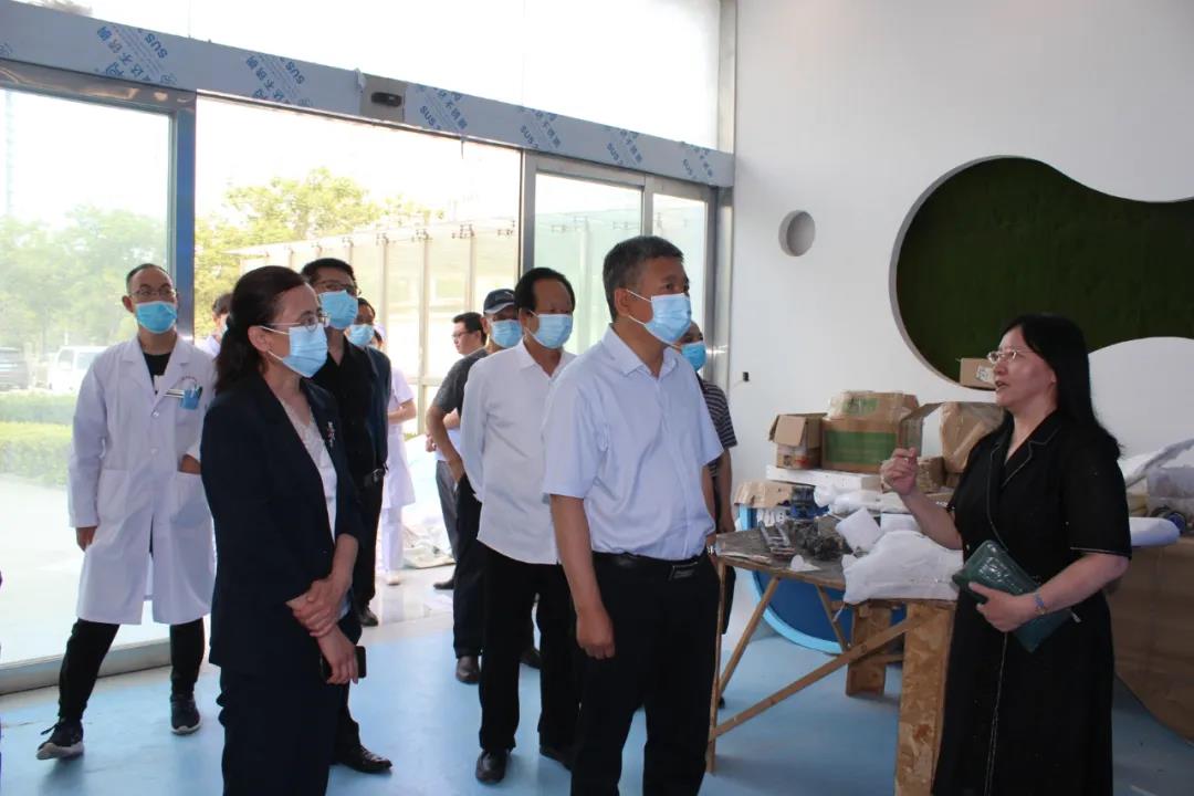 市人大常委会副主任郭宏一行到我院调研指导(图2)