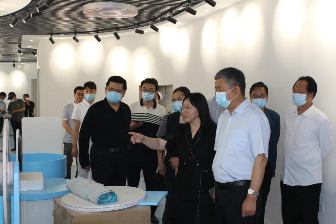 市人大常委会副主任郭宏一行到我院调研指导(图3)